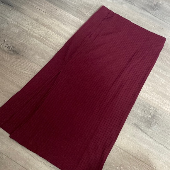 Dresses & Skirts - Women's Burgandy Spandex Pencil Skirt